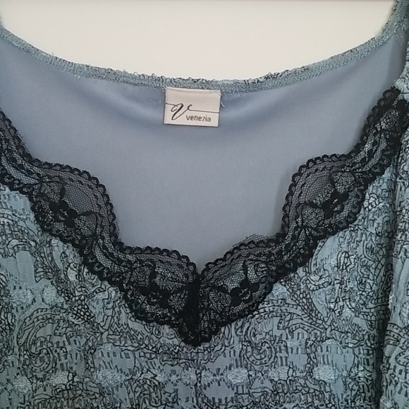 Venezia Top - Picture 2 of 8